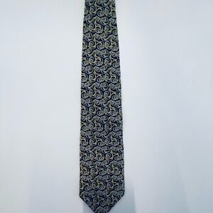 Men's Black and Gold Patterned Silk Tie